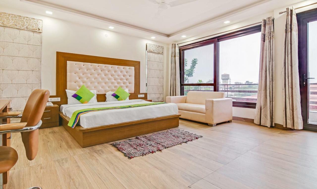 Treebo Trend Amexx Residency Sector 27 Hotel Gurgaon Luaran gambar